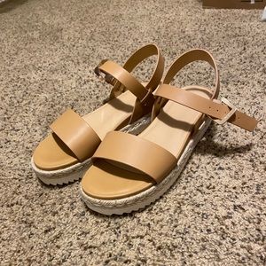 Brown/Tan sandals